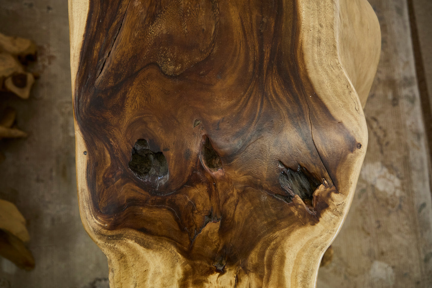 SUAR ROOT CONSOLE PU FINISH