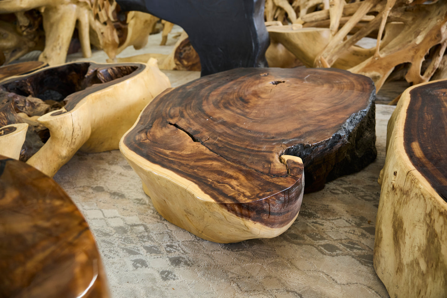 COFFEE TABLE SUAR ORGANIC STOCK + WHEELS