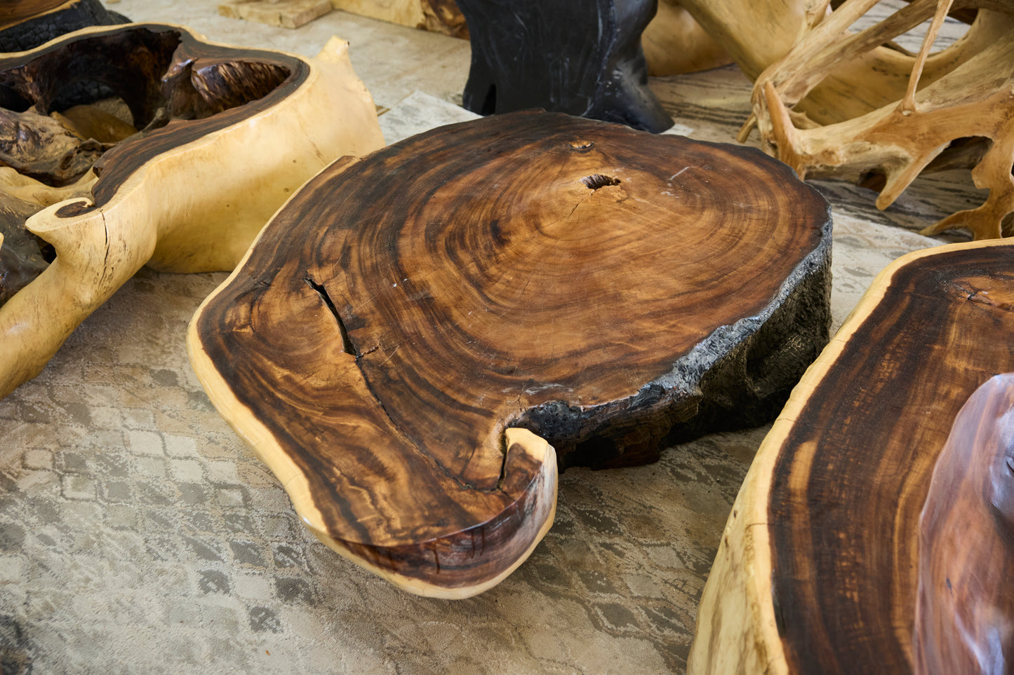 COFFEE TABLE SUAR ORGANIC STOCK + WHEELS