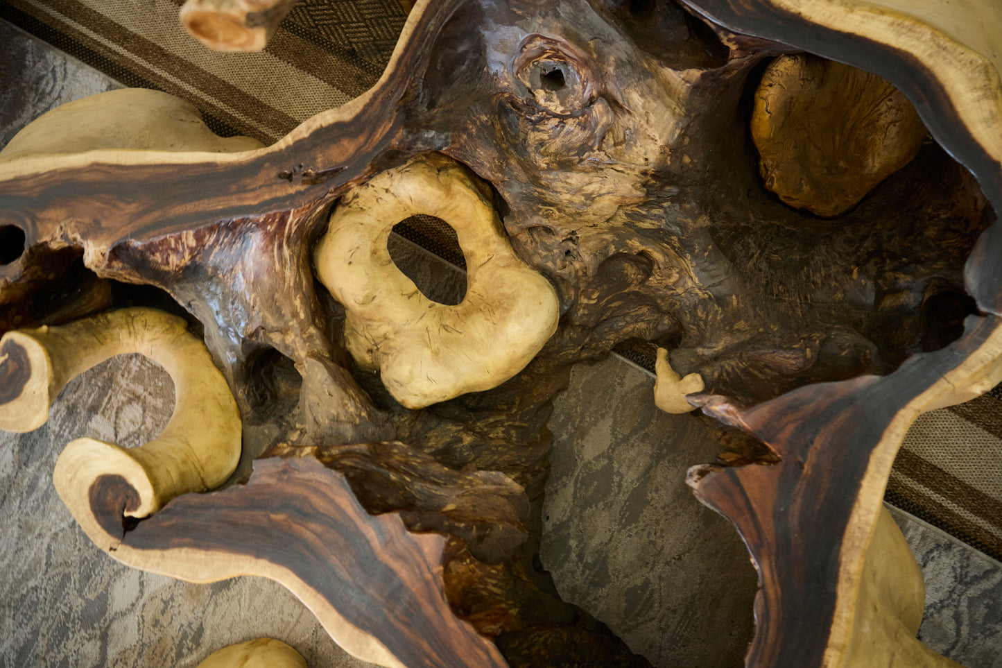 SUAR COFFEE TABLE ORGANIC