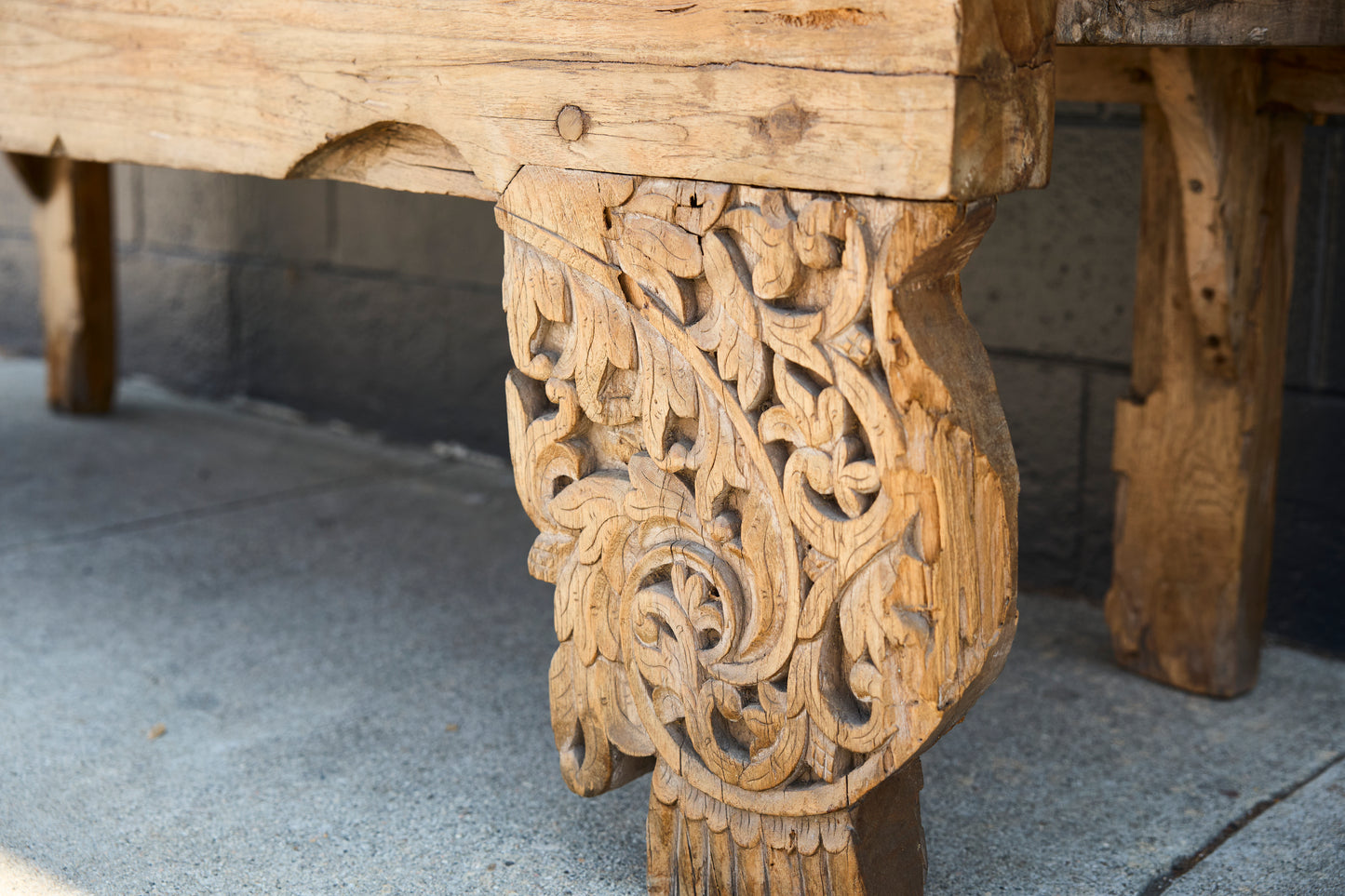 OLD BENCH KARWING (WITH CUSSION )