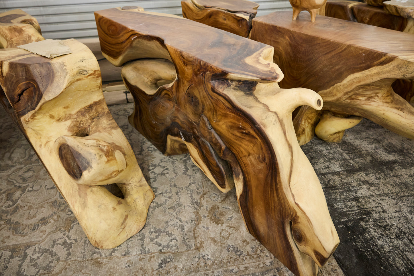 SUAR MEDIUM CONSOLE