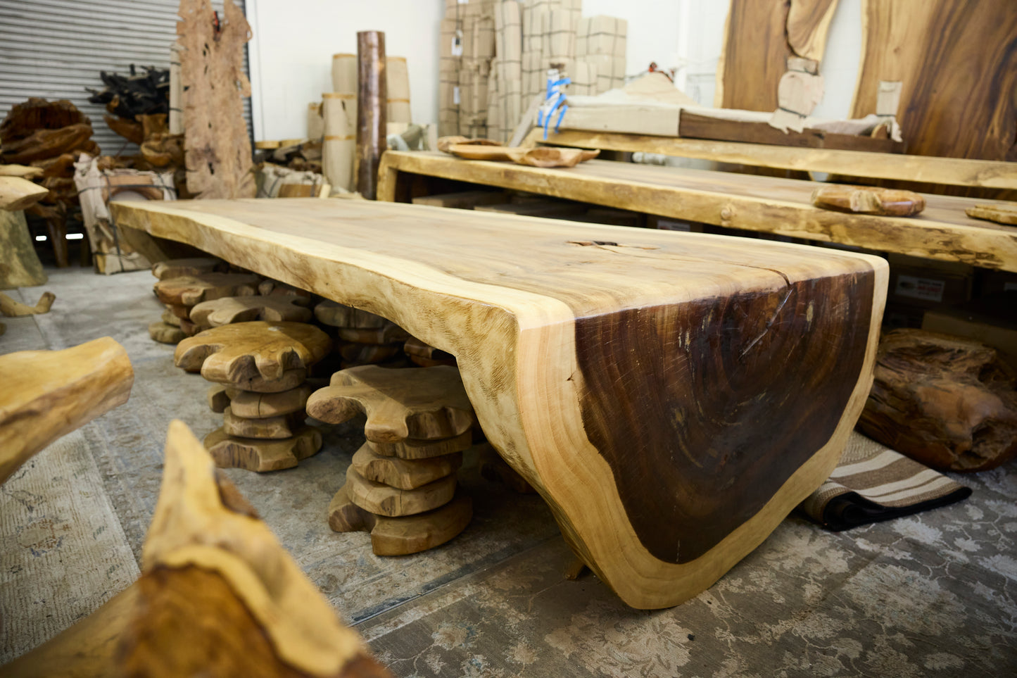 Dining table solid