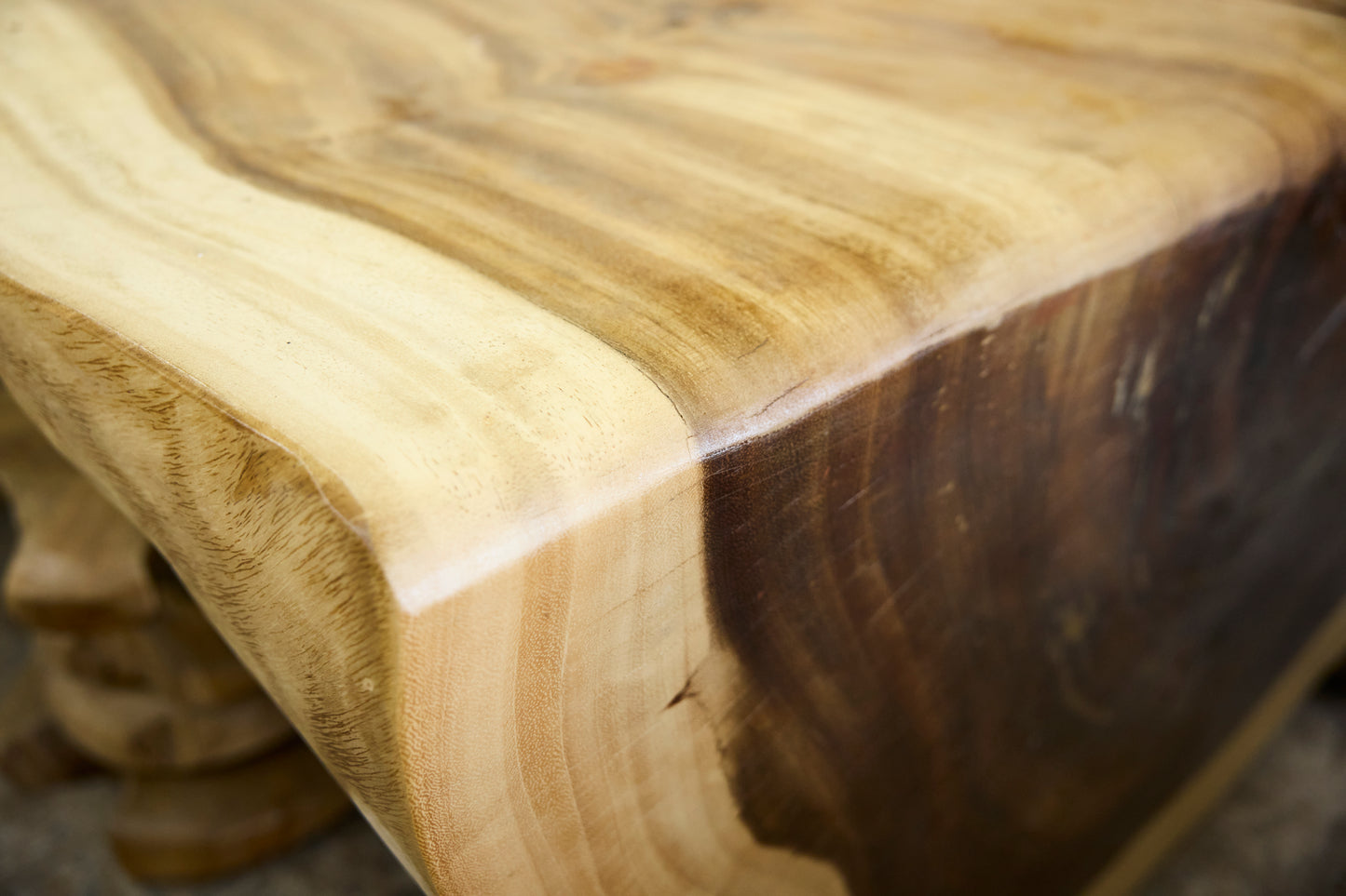 Dining table solid