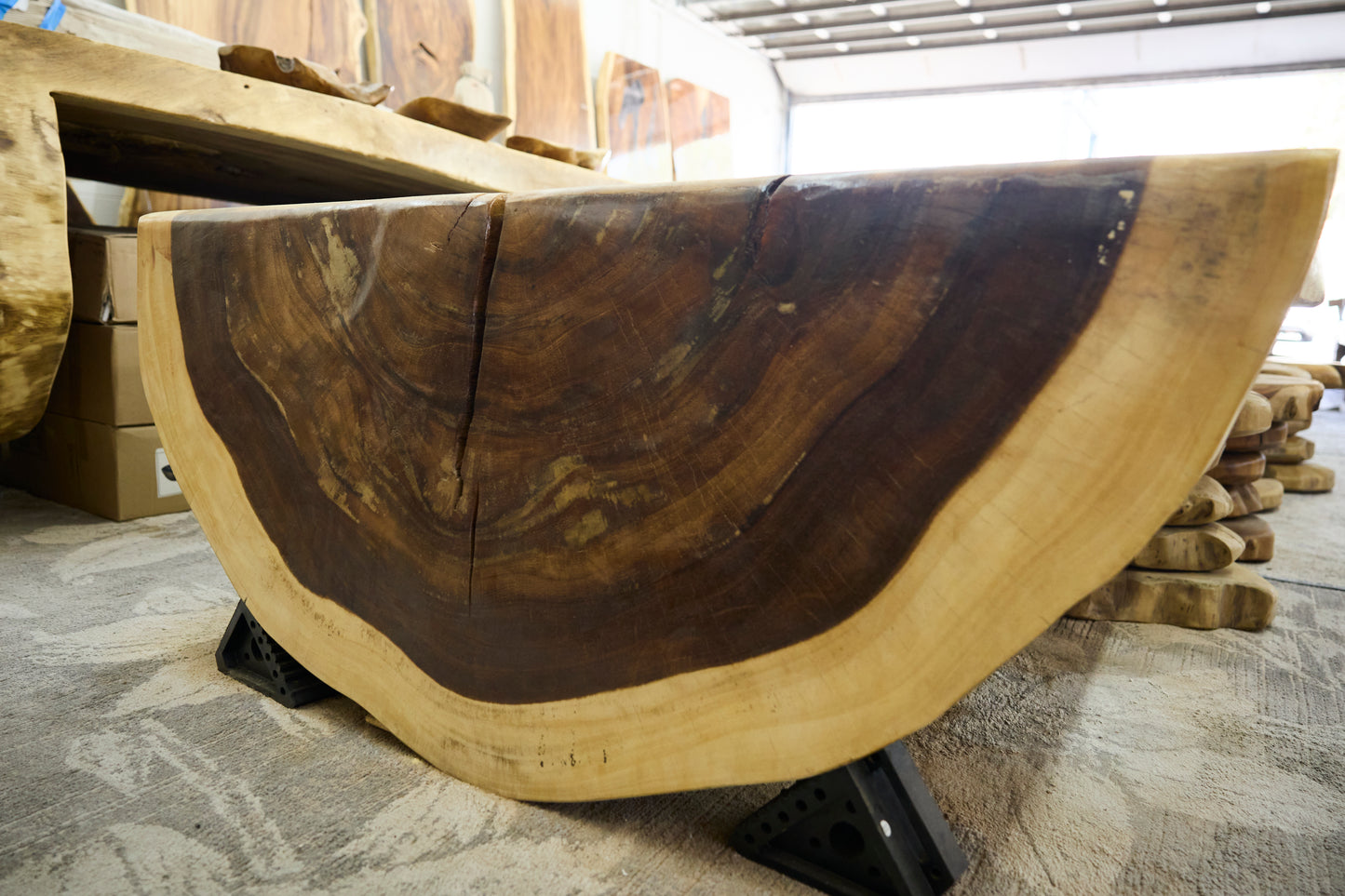 Dining table solid