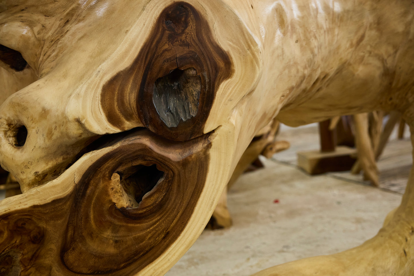 SUAR ROOT CONSOLE PU FINISH